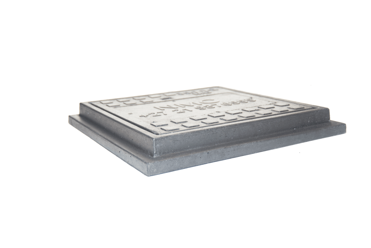 450 SQ Medium Duty Manhole Cover and Frame - Image 4